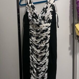 White House Black Market Black and White Floral Midi Dress